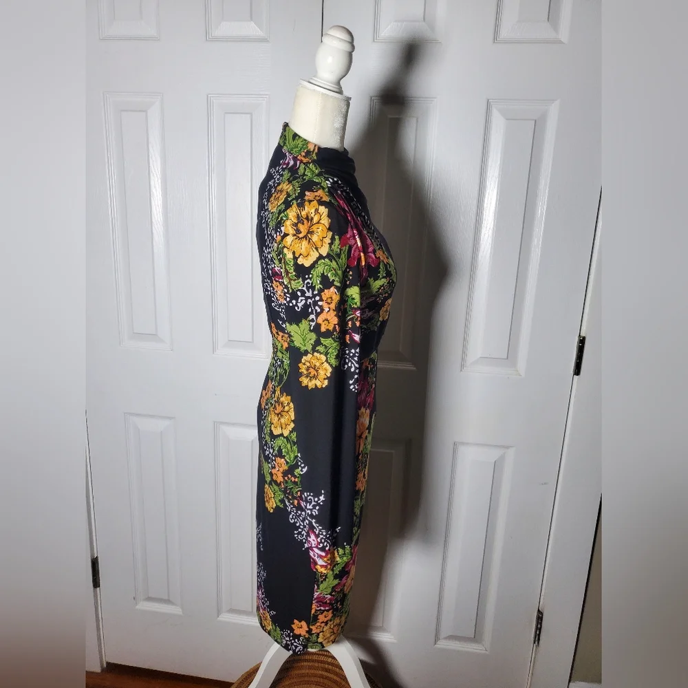 Clover and Sloane Long Sleeve Ruched Neck And Waist Lined Floral Pencil Dress - Picture 9 of 16